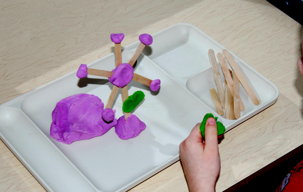 Spring STEM_Flower Construction in Preschool