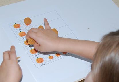 Pumpkin Playdough Mat for One-to-One Correspondence in Preschool